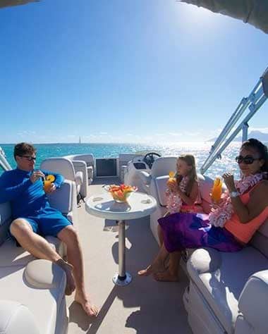 Bora Bora Majestic Boat with Moana Snorkeling Lagoon tour experience